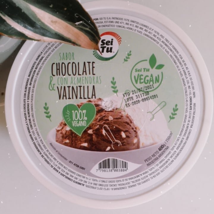 photo of Sei Tu Sei Tu Vegan Vainilla y Chocolate con Almendras shared by @meh-fh on  03 Oct 2020 - review