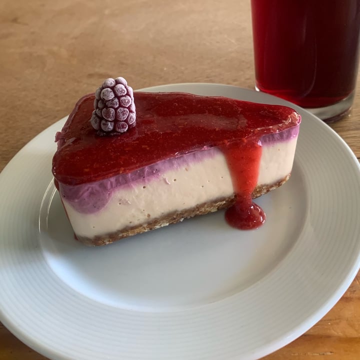 review photo of Falafel Shalom cheese cake shared by @stefantispecista on 30 Sep 2022 - review
