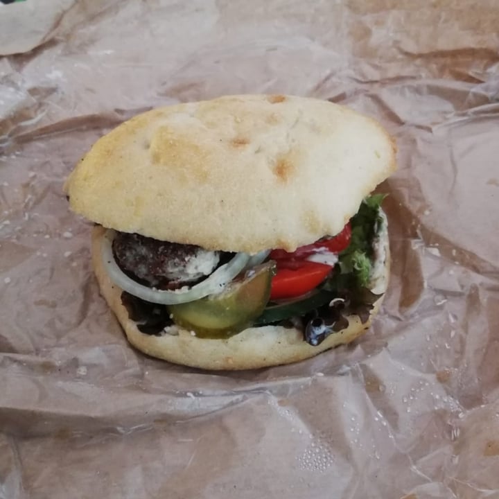 photo of Deli Linsen Köfte Burger shared by @mareikeks on  06 Oct 2021 - review