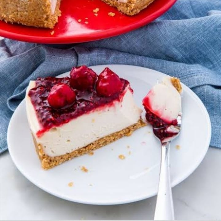 review photo of Woolworths Cafe Brooklyn Vegan Cheesecake shared by @silentcreep on 08 Aug 2020 - review