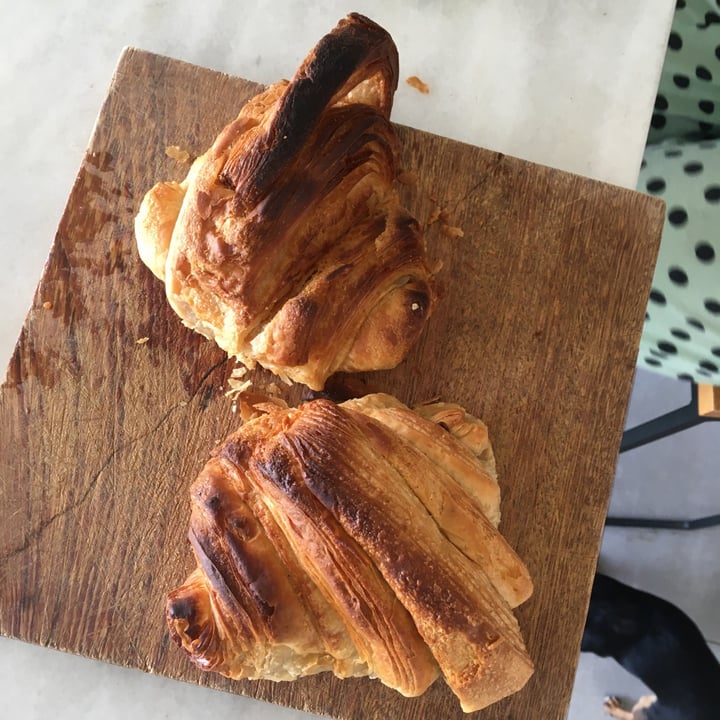 photo of Bioma plant based café Croissant shared by @lauchis on  20 Aug 2021 - review