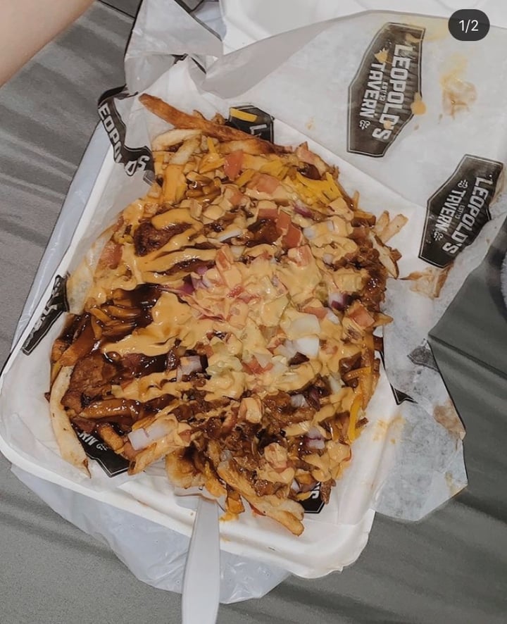 photo of Leopold’s Tavern Bowness - Calgary plant based beyond burger poutine shared by @naomikchu on  19 Jan 2020 - review