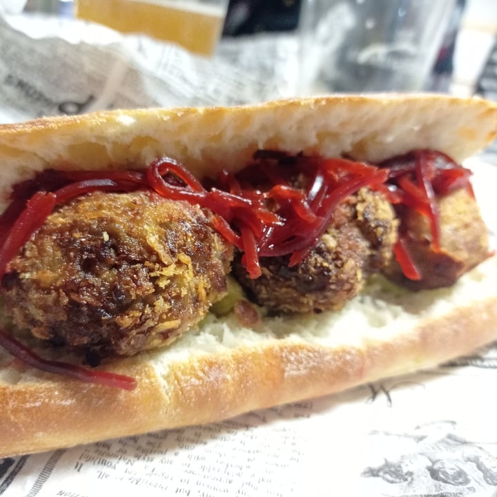 photo of Trece Street Food Bocata vegano shared by @albetty on  02 May 2022 - review