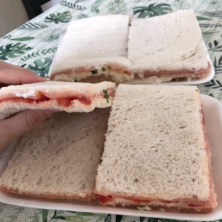 Govinda veggie Sandwich De Miga Review abillion