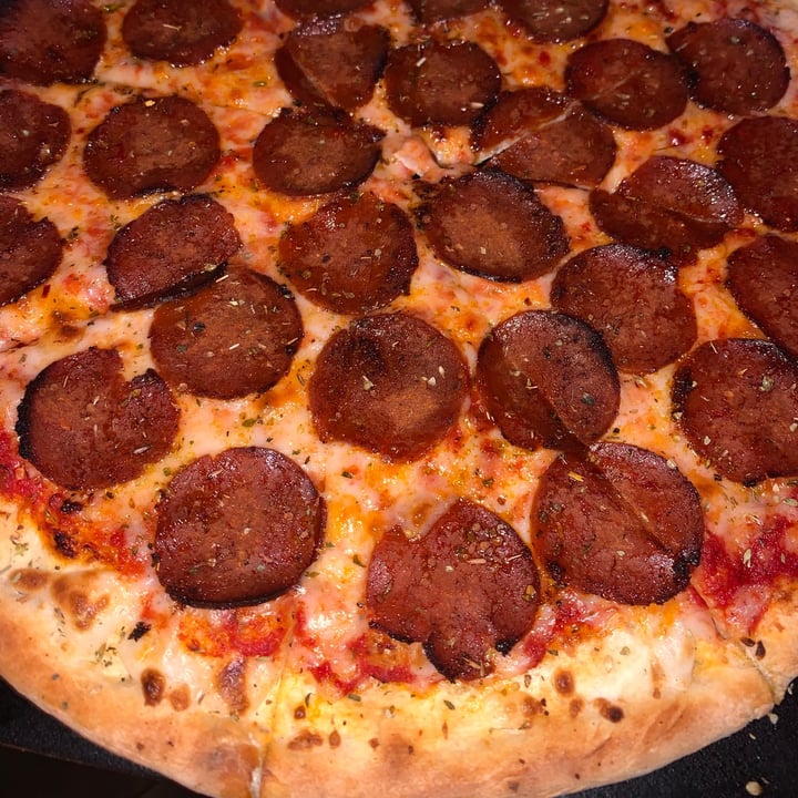 photo of Neon Tiger Pepperoni pizza shared by @mariajamison on  06 Mar 2021 - review