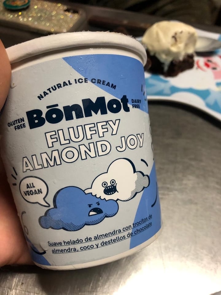 review photo of BōnMot Fluffy Almaond Joy shared by @hellogret on 24 Dec 2019 - review