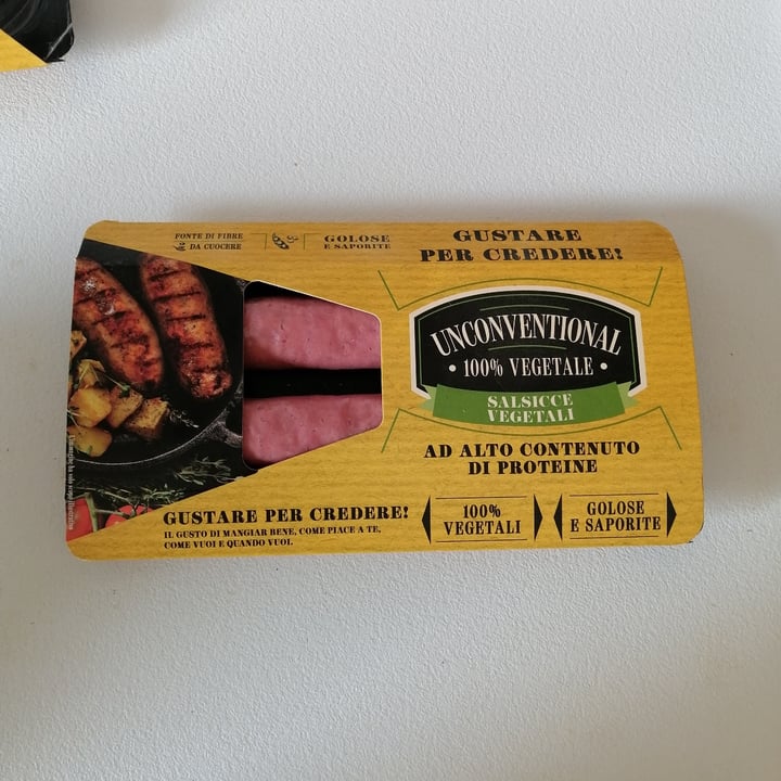 photo of Unconventional Salsicce Vegetali - Sausages shared by @hollybtt on  21 Jan 2022 - review