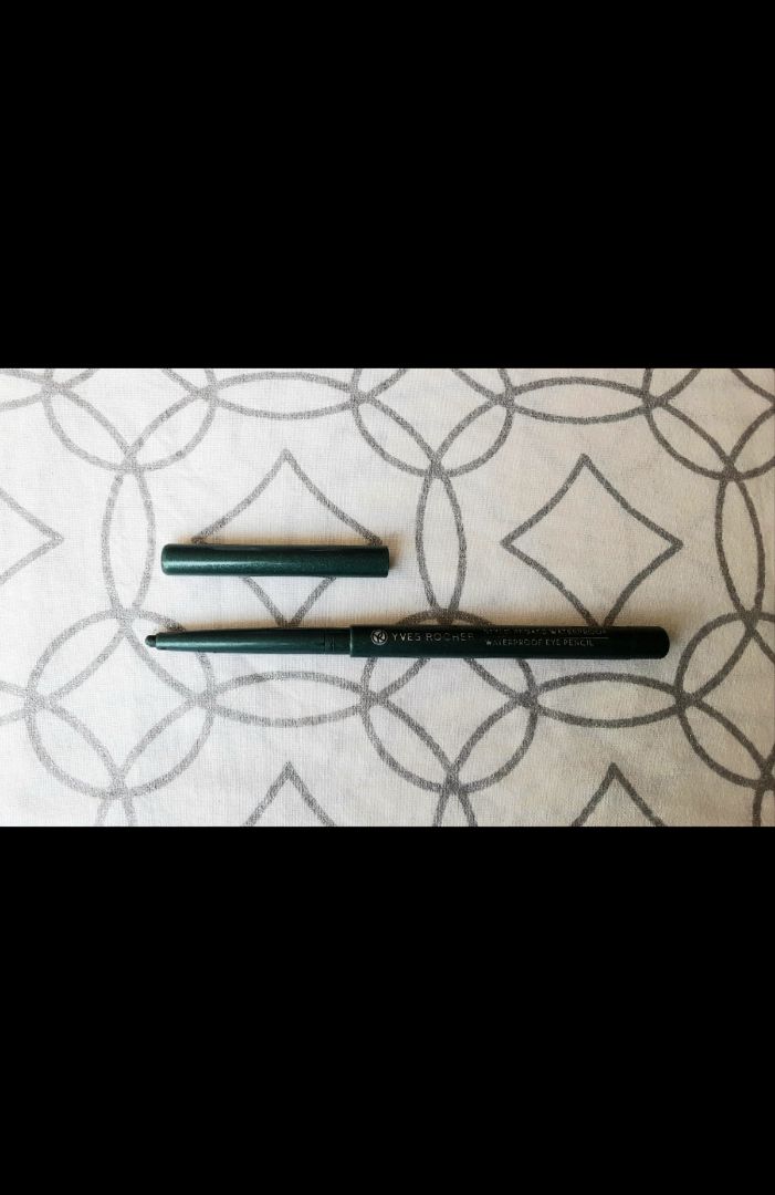 photo of Yves rocher Lápiz de ojos STYLO OJOS WATERPROOF 03 Vert shared by @sanag13 on  13 Apr 2020 - review