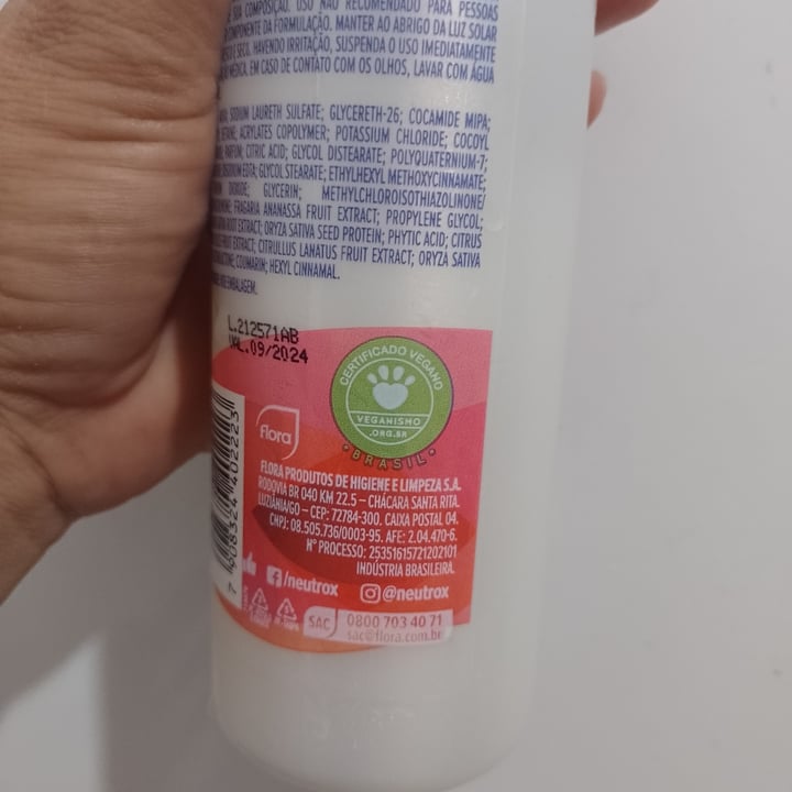 photo of Neutrox Shampoo Mar e Piscina Hidrata e Protege shared by @nandagaia on  06 Jun 2022 - review