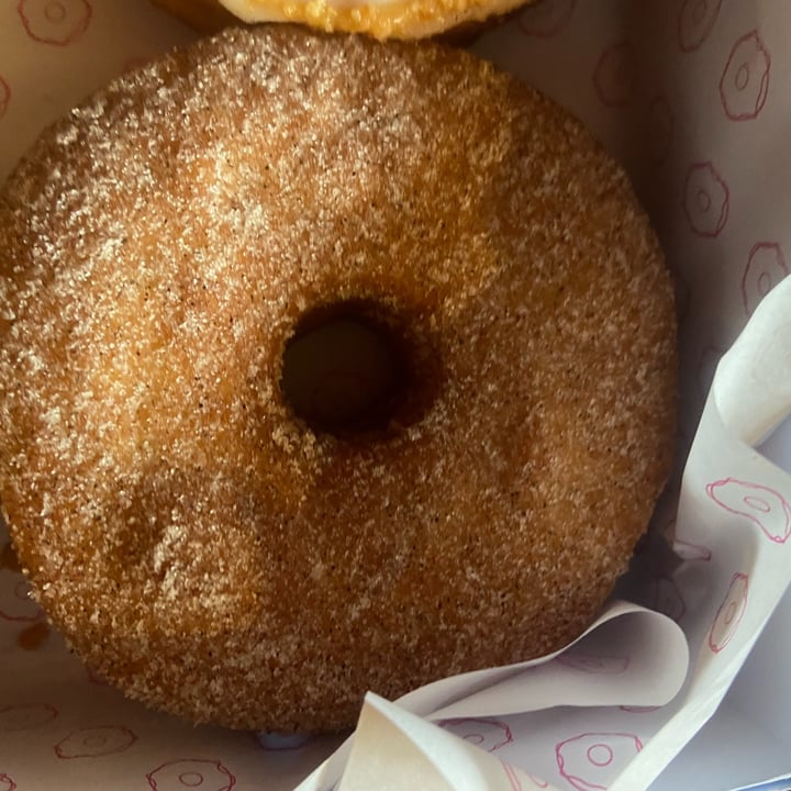 photo of Dreamwave Donuts Cinnamon sugar shared by @marieheidi on  20 Dec 2021 - review