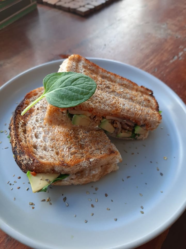 photo of Earth Deli Bubbling Mushroom Toastie shared by @africandebs on  02 Sep 2020 - review