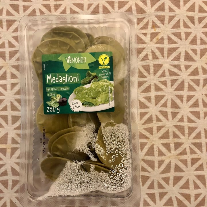 review photo of Vemondo Medaglioni Agli Spinaci, Broccoli E Olive shared by @erikfux on 04 Jul 2022 - review