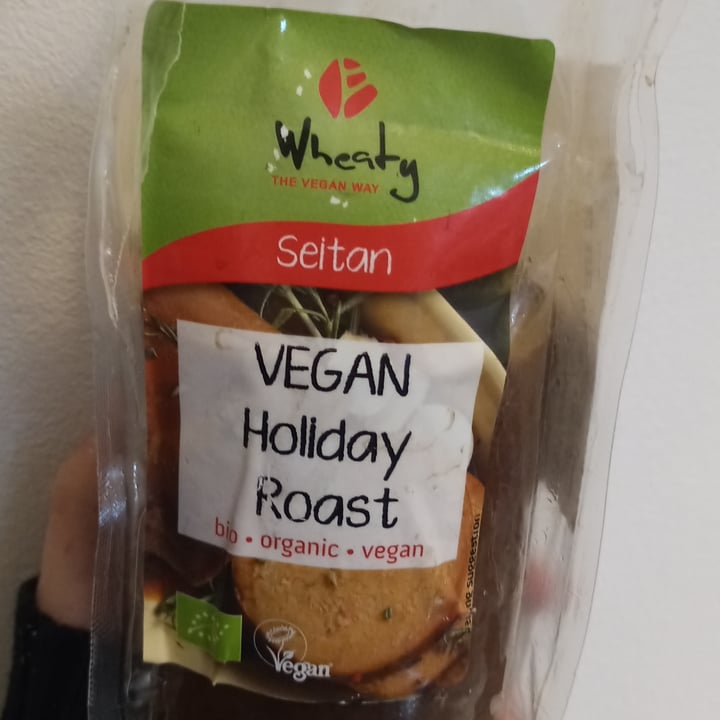 photo of Wheaty Vegan holiday roast shared by @anadmp on  20 Feb 2022 - review