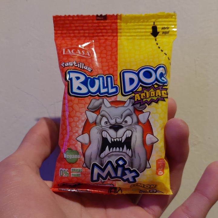 photo of Lacasa Bull dog mix limón y tutti frutti shared by @celesteayvar69 on  11 Nov 2021 - review