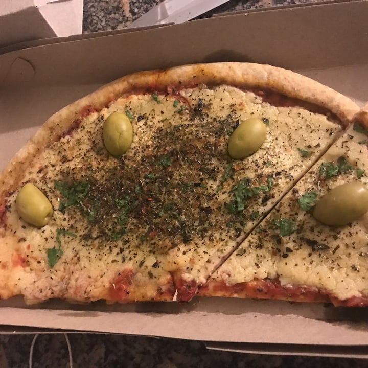 photo of Rincon Verde Pizza Muzzarella shared by @ceciliamarnero on  13 Feb 2022 - review