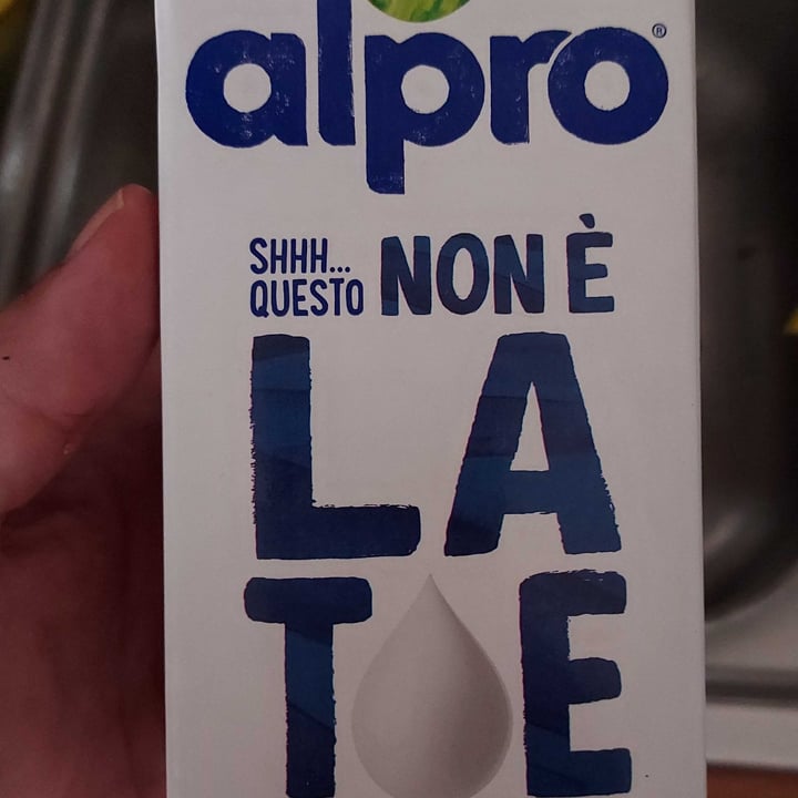 photo of Alpro This is Not Milk Classic Questo Non è Late Classico shared by @ilmorte on  15 Aug 2022 - review