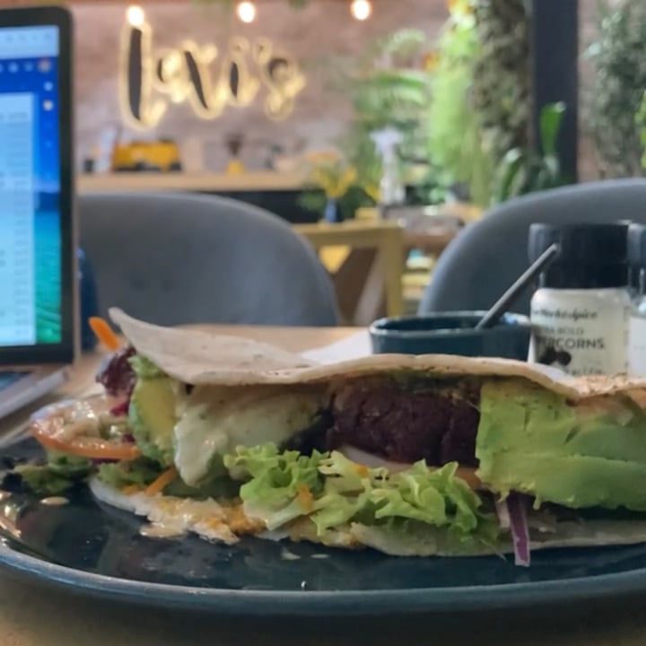 photo of Lexi's Healthy Eatery Beet Smashed Falafel shared by @theflexivegan on  04 Jun 2022 - review