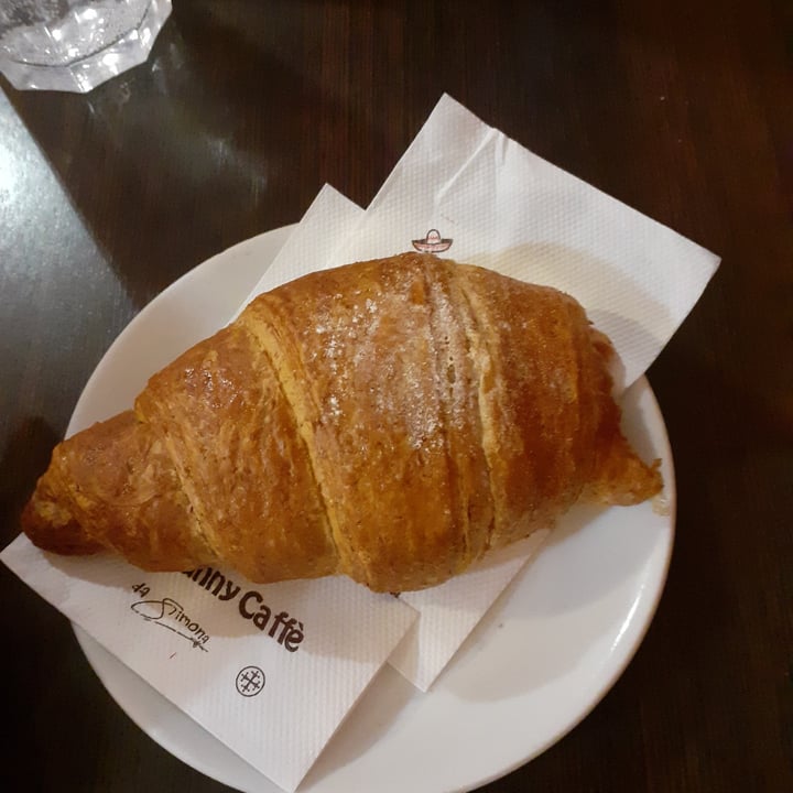 photo of Sunny Caffé cornetto all'arancia shared by @xlisistratax on  07 Jun 2022 - review
