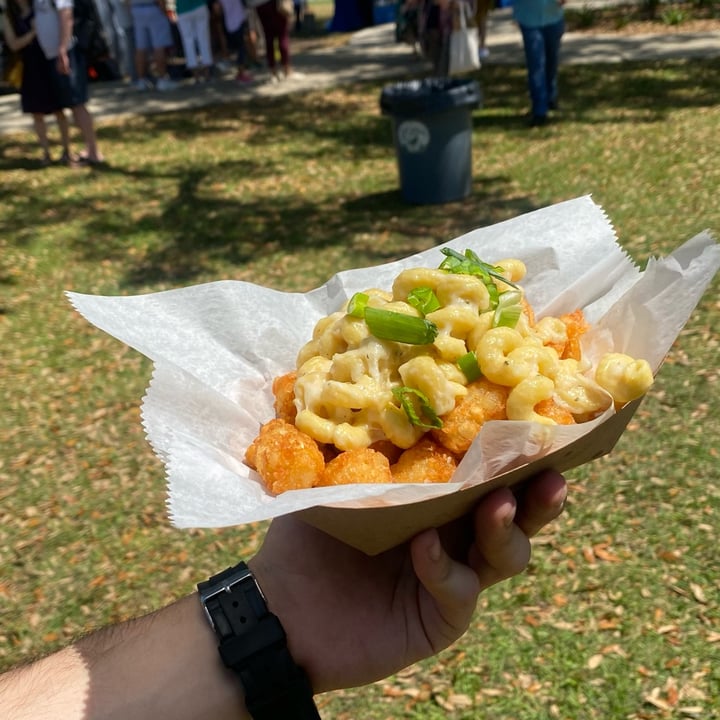 photo of Knocker Tots Food truck Mac ‘n’ Knockers shared by @chrisdandrea on  25 Apr 2022 - review