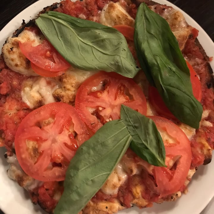 photo of Pizzería Güerrin Pizza Margarita vegana shared by @sandralobo on  09 Mar 2022 - review