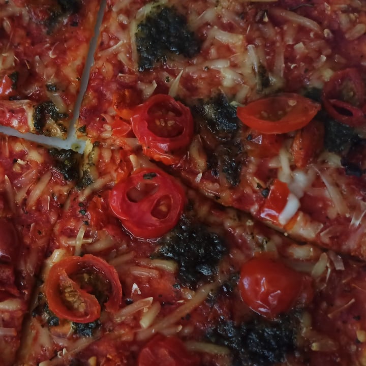 photo of Ristorante Pizza margherita pomodori shared by @arantzagates on  23 Sep 2021 - review