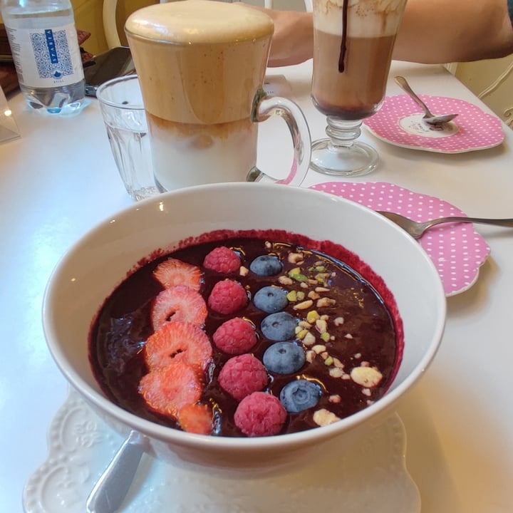 review photo of Sweet Lab Smoothie Bowl + ICE Coffie corretto shared by @saral98 on 07 Aug 2022 - review