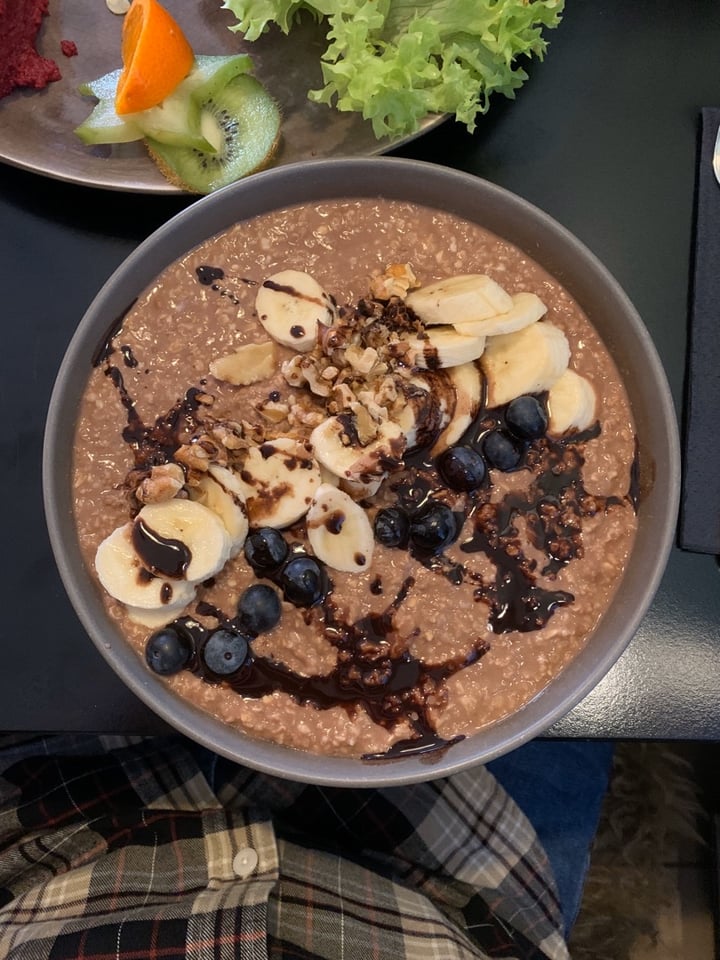 review photo of Lille Hus Cafe´ trifft Wein Porridge Cacao Blueberries Banana shared by @vwissen on 03 Mar 2020 - review