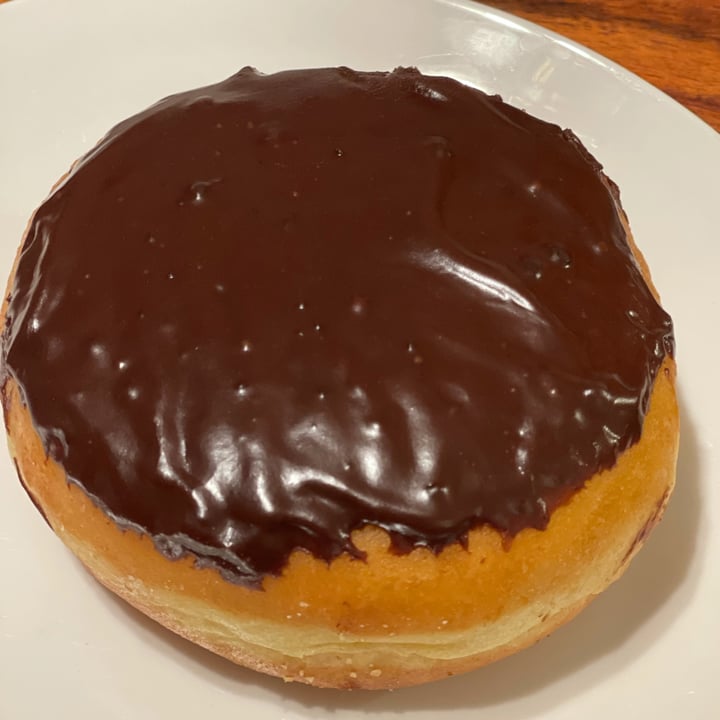 photo of Donut Friend Custard Front Drive shared by @veganshugah on  07 Nov 2021 - review