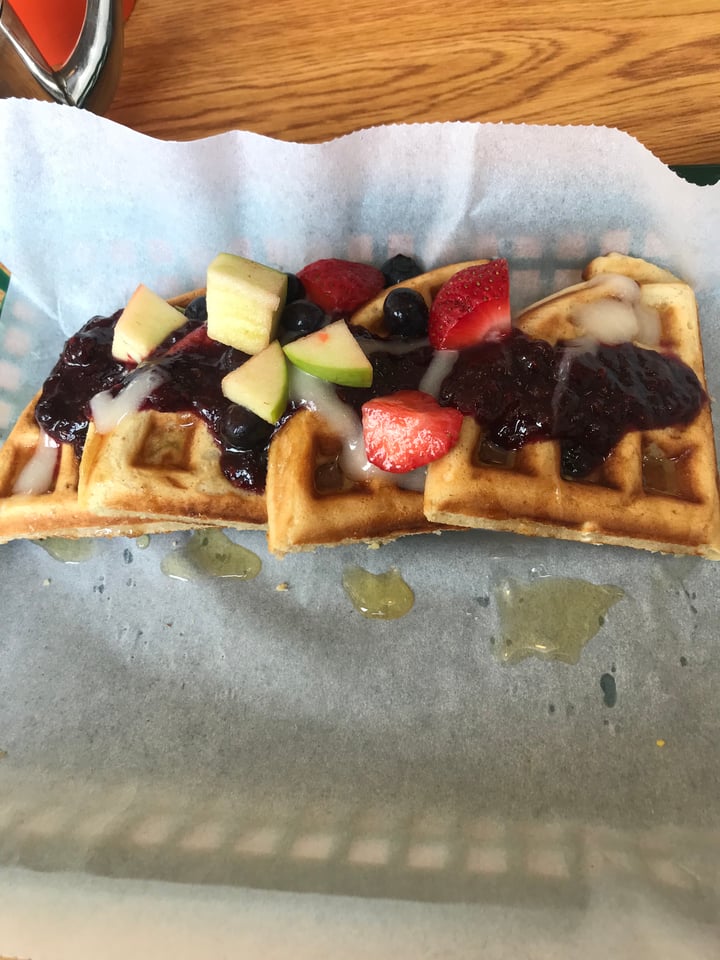 review photo of Three Carrots Fountain Square Sweet Waffles shared by @nisharespect on 12 Sep 2022 - review