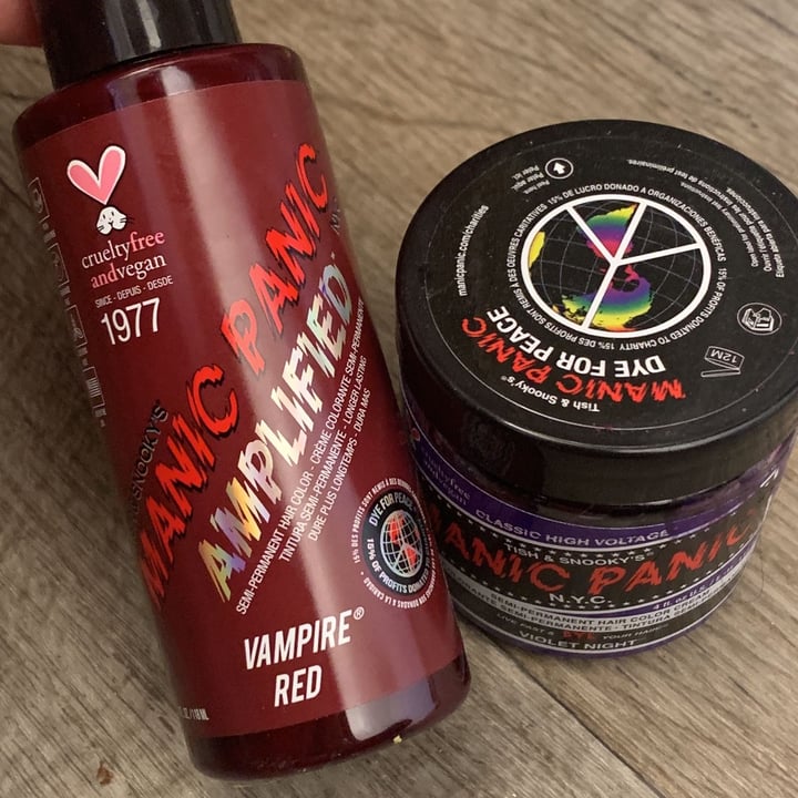 review photo of Manic Panic Manic Panic Amplified Vampire Red shared by @tschouten on 09 Apr 2022 - review