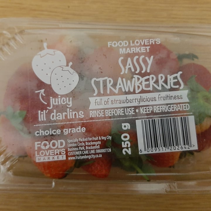 photo of Food Lover’s Market Strawberries shared by @bl on  09 Jun 2021 - review