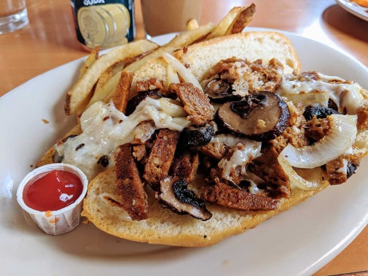 photo of Quickie Too A Vegan Cafe Smokey Mushroom Melt shared by @coolcuisine on  24 Dec 2019 - review