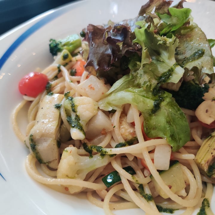 photo of Lobo spaghetti Aglio olio (vegan) shared by @fourdollars on  23 Jul 2022 - review