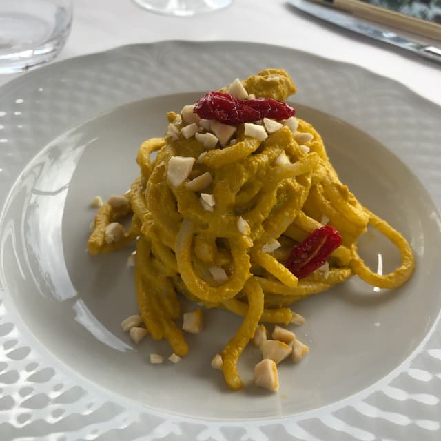 Photo of the dish “tonnarelli con pesto di fiori di zucca”
