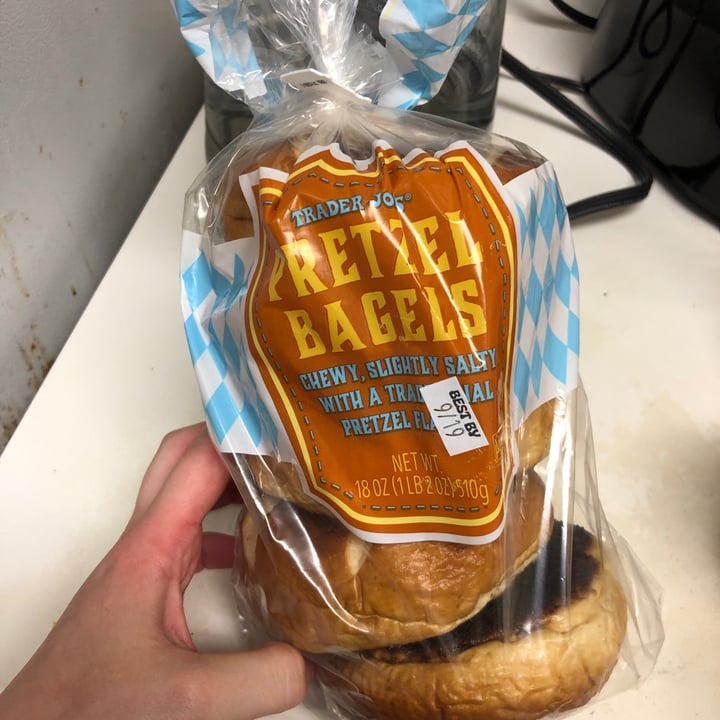 review photo of Trader Joe's Pretzel Bagels shared by @amandumb on 14 Sep 2021 - review