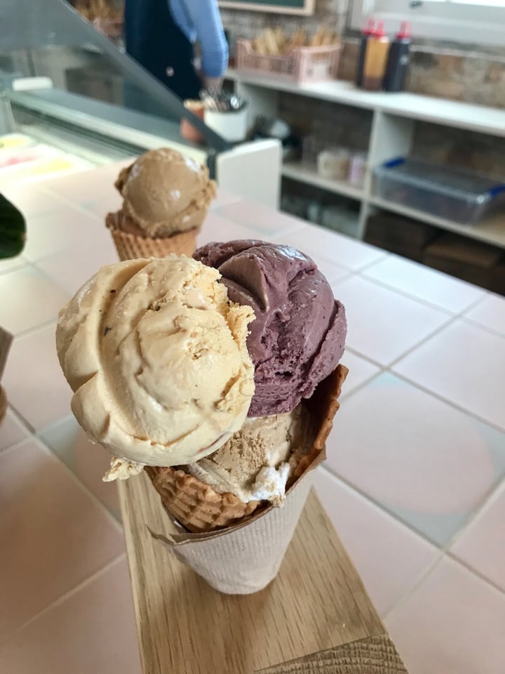 photo of Duck Island Ice Cream Ice Cream shared by @corinna on  09 Oct 2019 - review