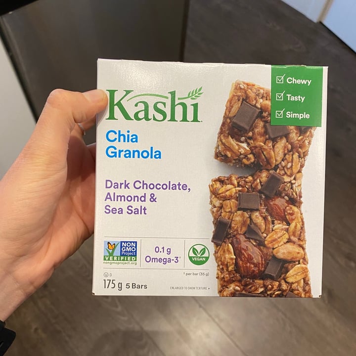 photo of Kashi Chia Granola - Dark Chocolate, Almond & Sea Salt shared by @becs10 on  02 Jul 2021 - review