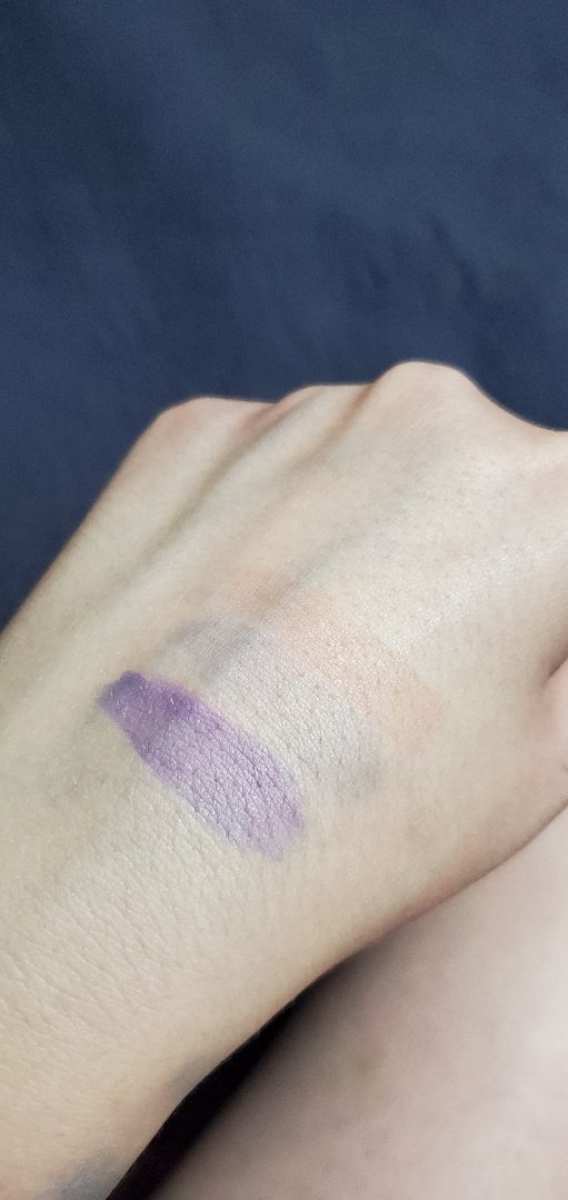 photo of KVD Beauty Everlasting Glimmer Veil - Rocker shared by @marea707 on  06 Jan 2020 - review