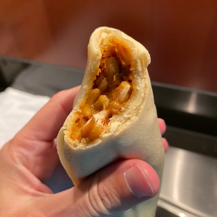 photo of Amy’s Amy’s Gluten Free Non-Dairy Organic Burrito with Beans & Rice shared by @curvycarbivore on  22 Jul 2021 - review
