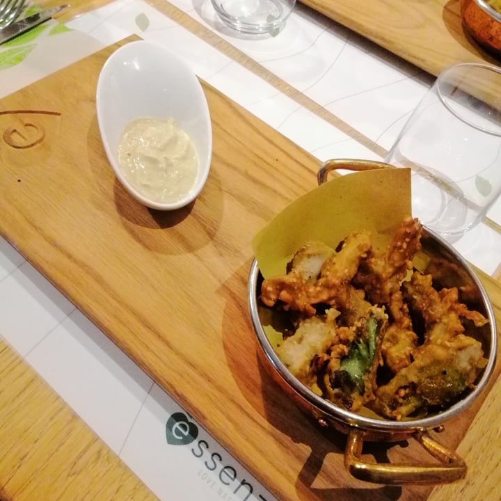 photo of Essenza Love Natural Food Carciofi croccanti in tempura con salsa stonnata shared by @themagator18 on  29 Mar 2022 - review