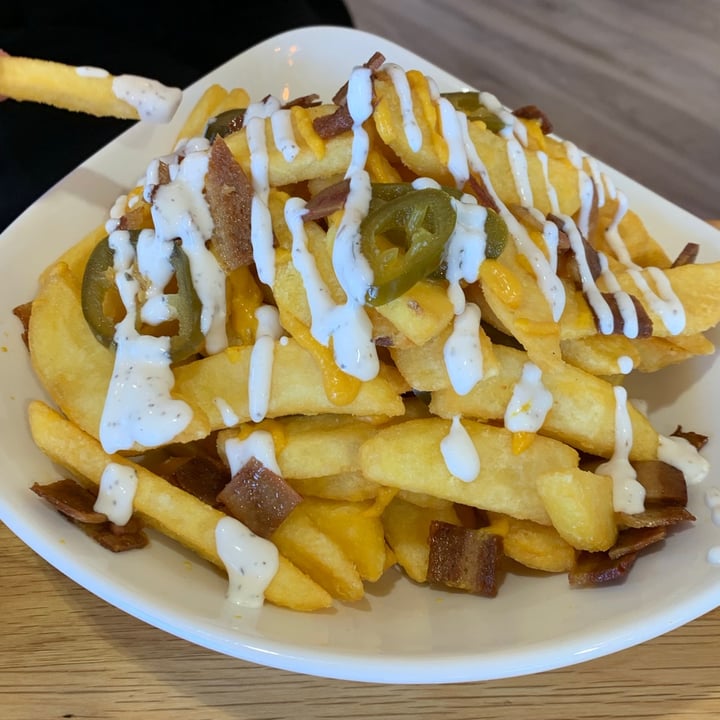 review photo of Kaylee's Eatery Loaded Fries shared by @lalab2063 on 10 Nov 2020 - review