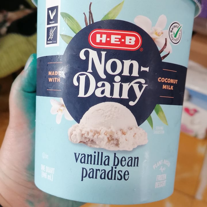 review photo of HEB Heb Non Dairy Vanilla Bean Paradise shared by @raquelochoa on 15 Apr 2022 - review