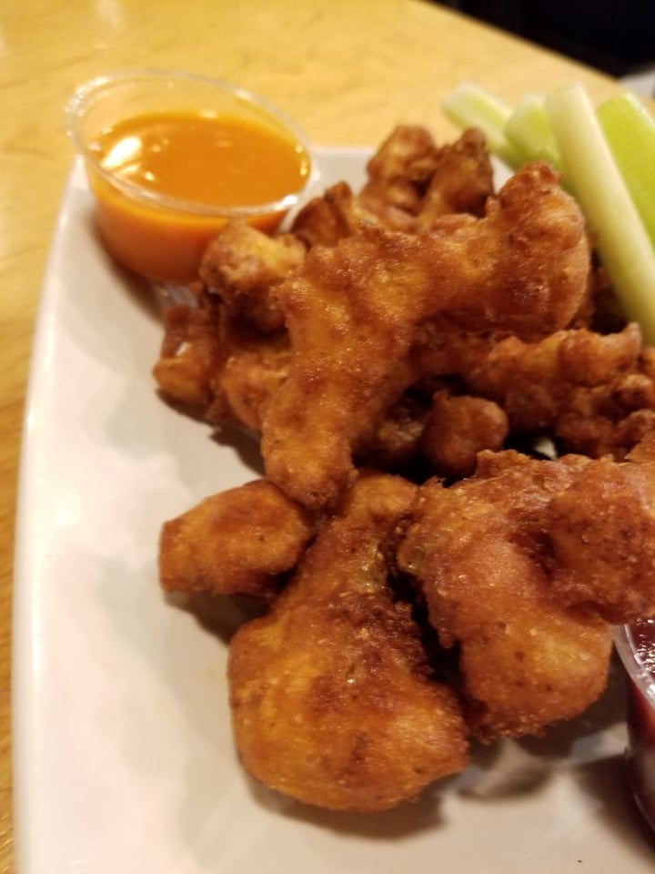 review photo of J. Selby's Buffalo Wings shared by @donoharm on 10 Nov 2018 - review