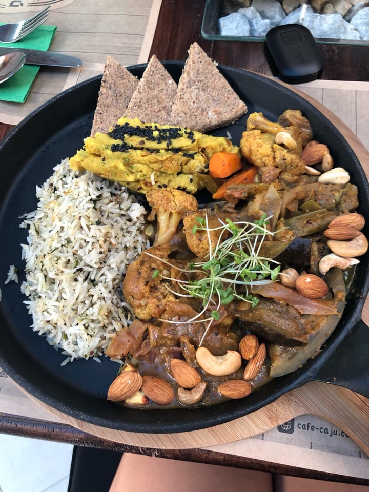 review photo of Café Cajú - Bakery & Restaurant - 100% Plant Based - Vegan Curry and veggies shared by @eff99 on 28 Feb 2019 - review