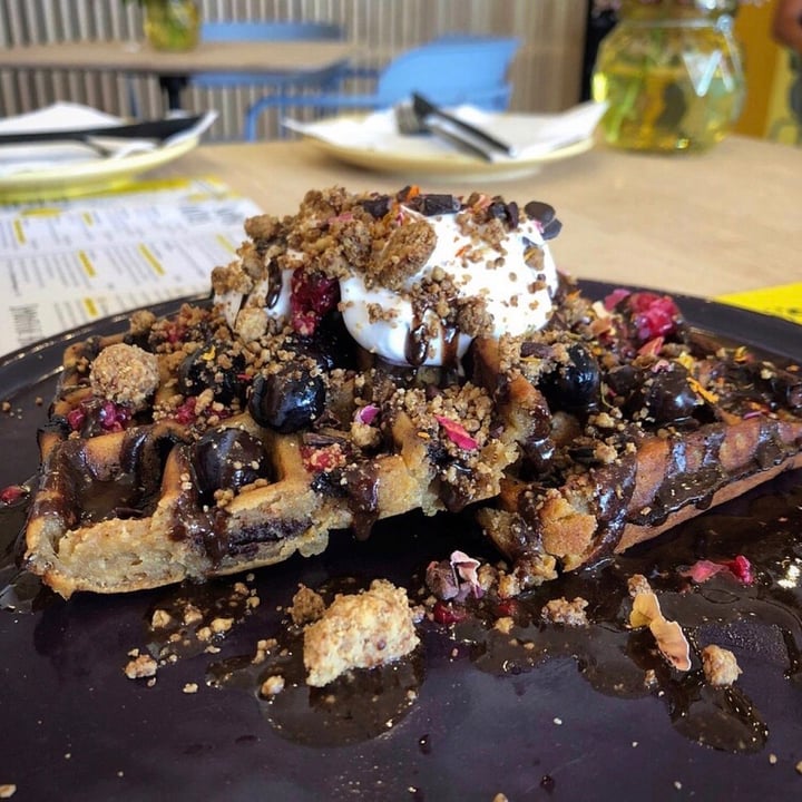 photo of Lexi's Healthy Eatery Choc Chip Protein Waffles shared by @capetownvegan on  13 Jan 2021 - review