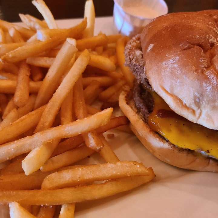 photo of The Bayside Cafe The Western Burger shared by @summerwindotis on  15 Aug 2021 - review