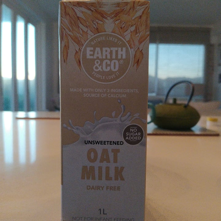 photo of Earth & Co Unsweetened Oat Milk shared by @isabelle2020 on  31 Jul 2020 - review