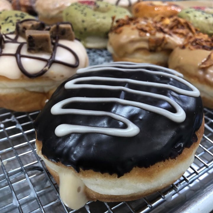 review photo of La Beignerie Crème St-Denis shared by @florabee on 08 Oct 2022 - review