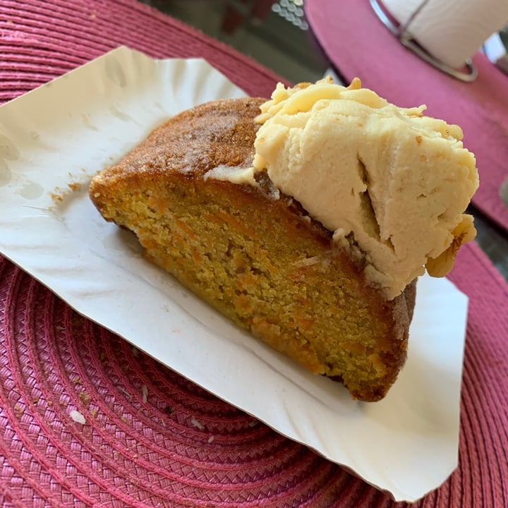 photo of Vica (Delivery Only) Carrot cake shared by @canica on  06 Dec 2020 - review