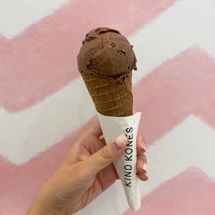 review photo of Kind Kones Salted Chocolate Chip Ice Cream shared by @blxck on 12 Apr 2021 - review